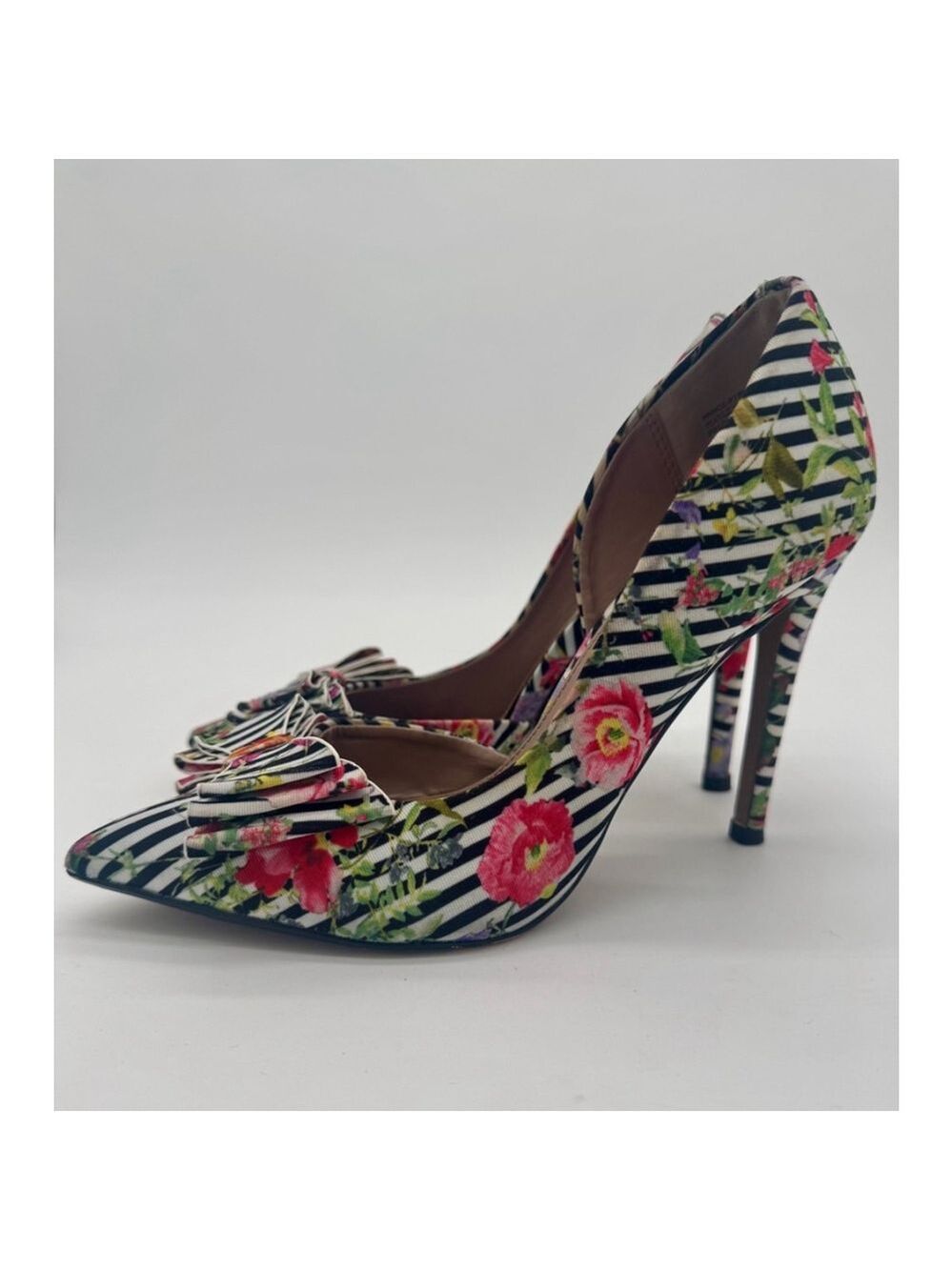 Women's Betsey Johnson Heels Size 8.5 Size Floral Black White Stripes - Picture 8 of 11
